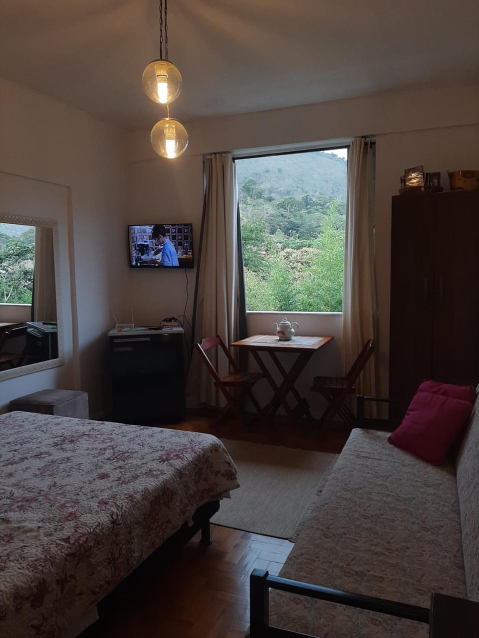 Photo of the whole room