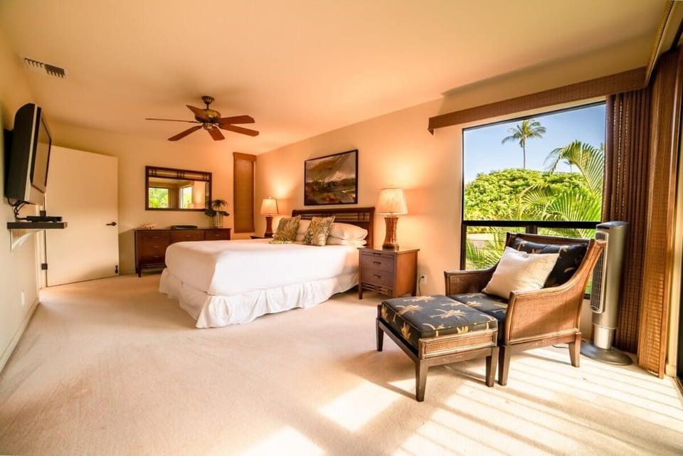 Wailea Ekahi 17D · WEK 17D Wailea Retreat w Ocean View Pool AC House in Wailea
