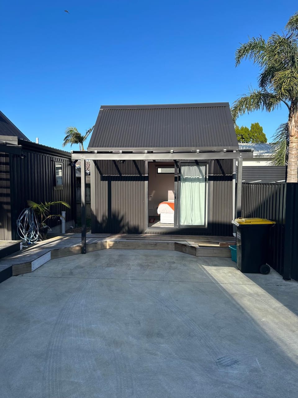 Modern Two bedroom Oasis Apartment in Whangamatā