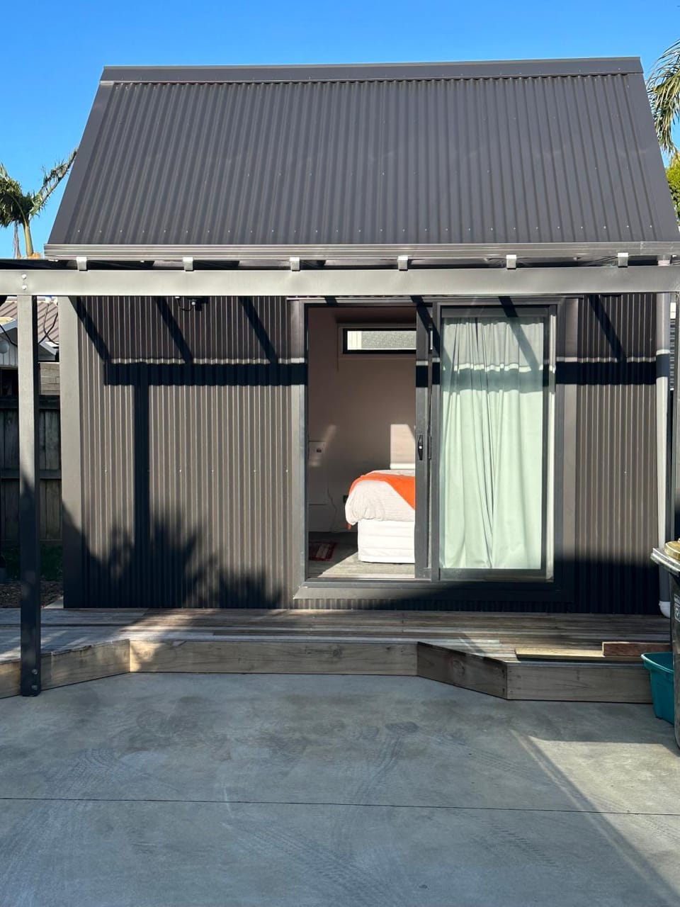 Modern Two bedroom Oasis Apartment in Whangamatā