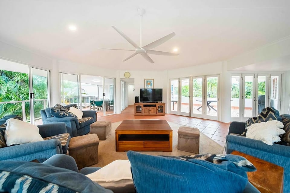Beaches No 6 House in Wongaling Beach