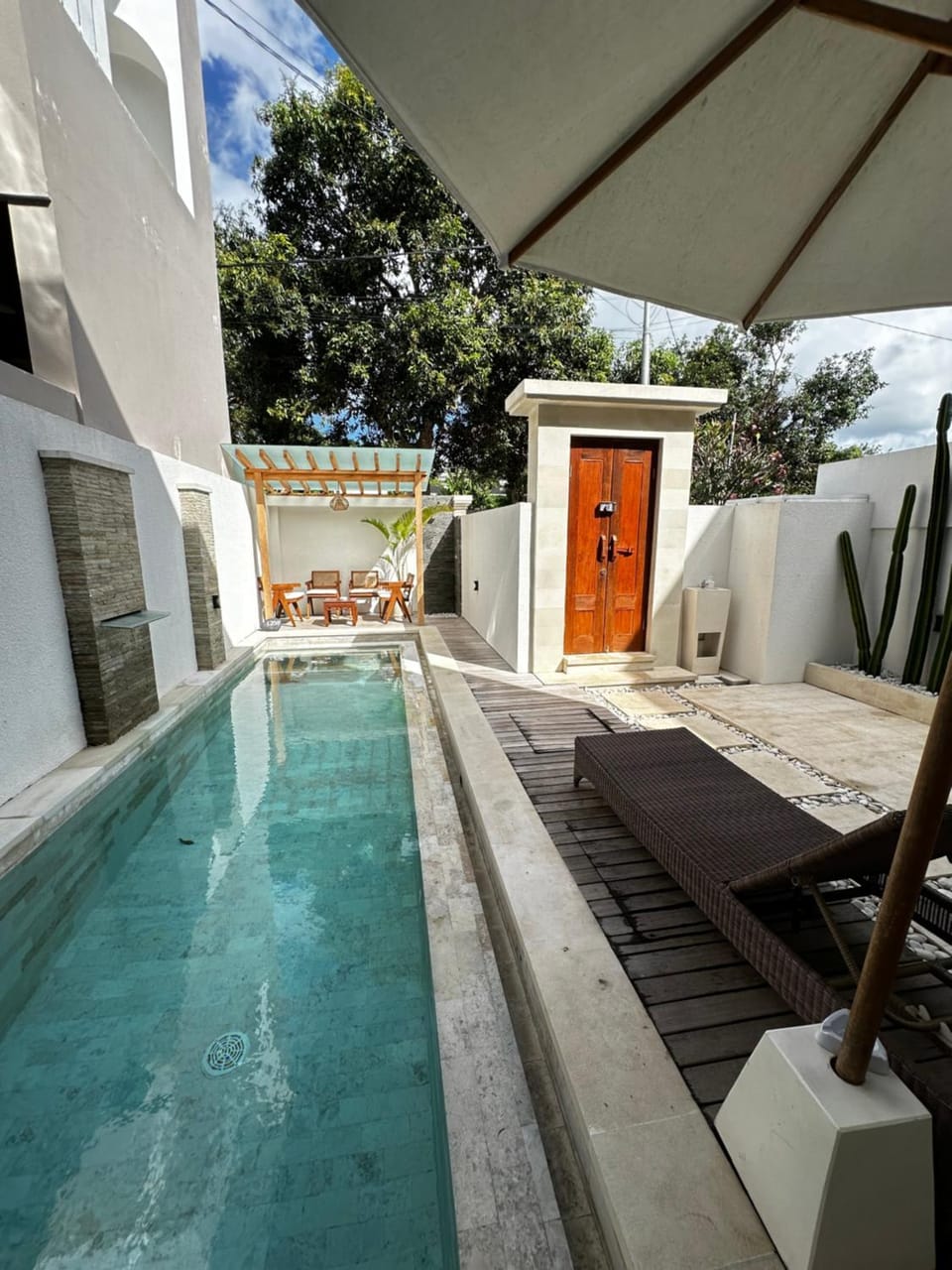 Patio, Patio, Day, Natural landscape, View (from property/room), Balcony/Terrace, Pool view, Pool view, Swimming pool, Swimming pool, sunbed