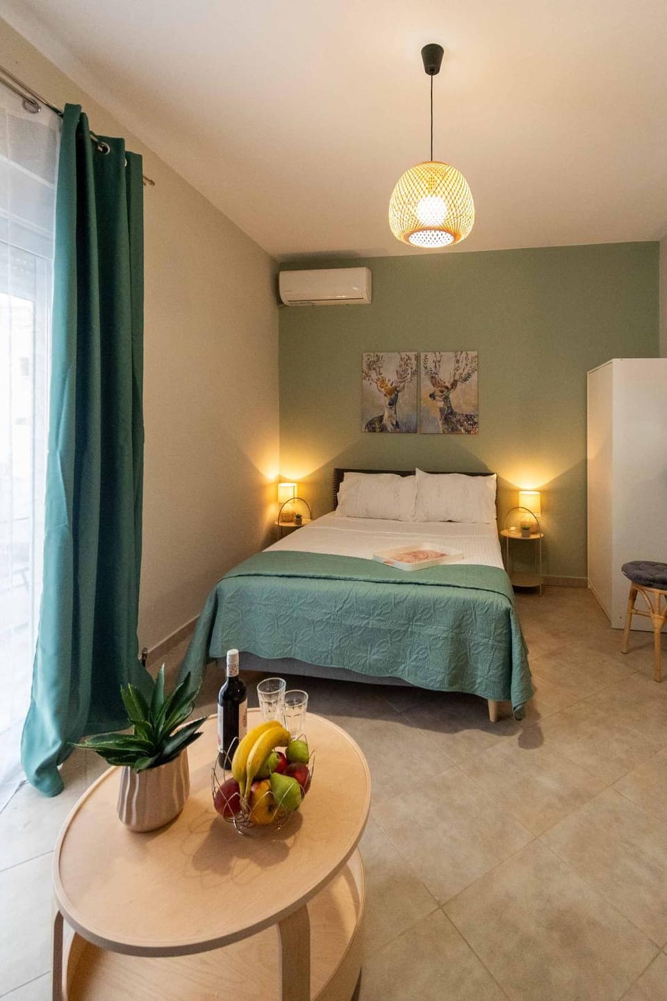 Bed, Photo of the whole room, Bedroom, air conditioner