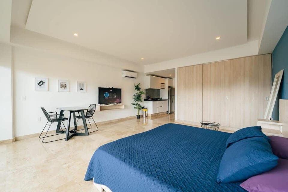 1 Bd Apt top Location! Gym, Pool Apartment in Playa del Carmen