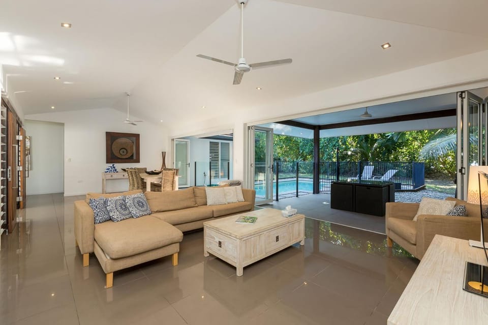 Roya on Mission House in Wongaling Beach