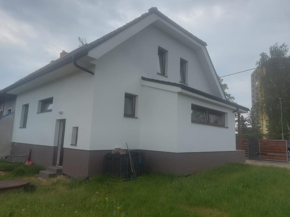 Property building, Day