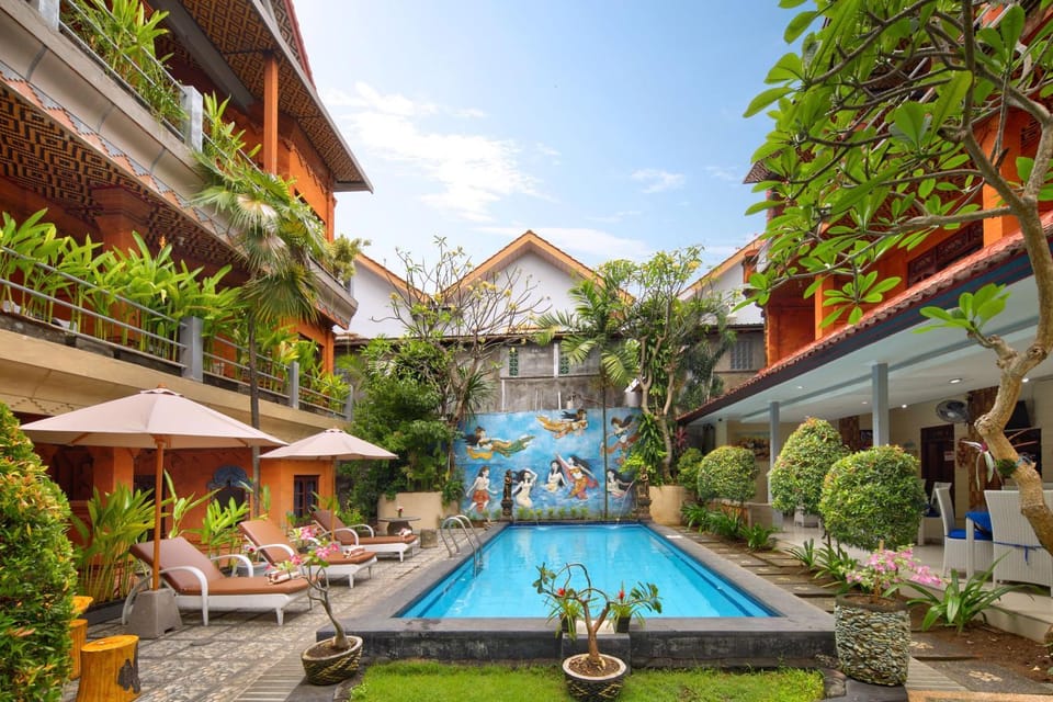 Swimming pool