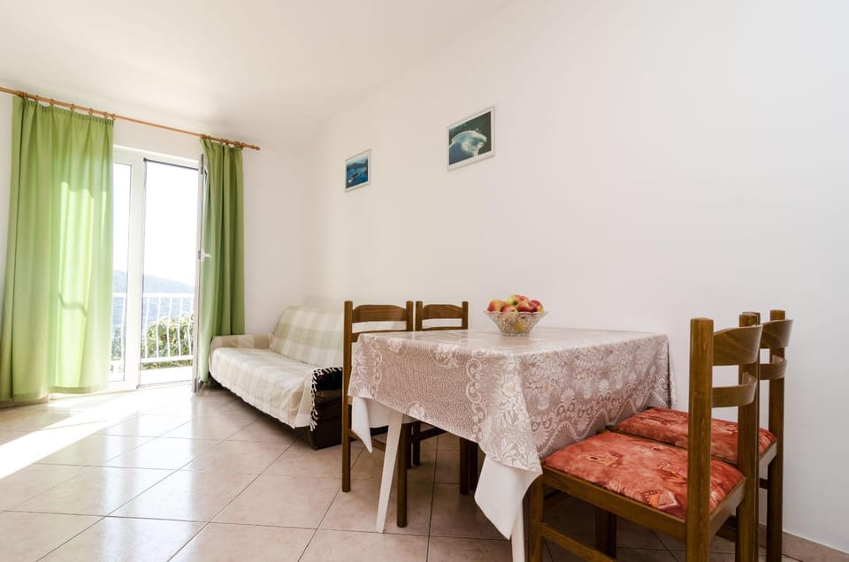 Balcony/Terrace, Living room, Seating area, Dining area