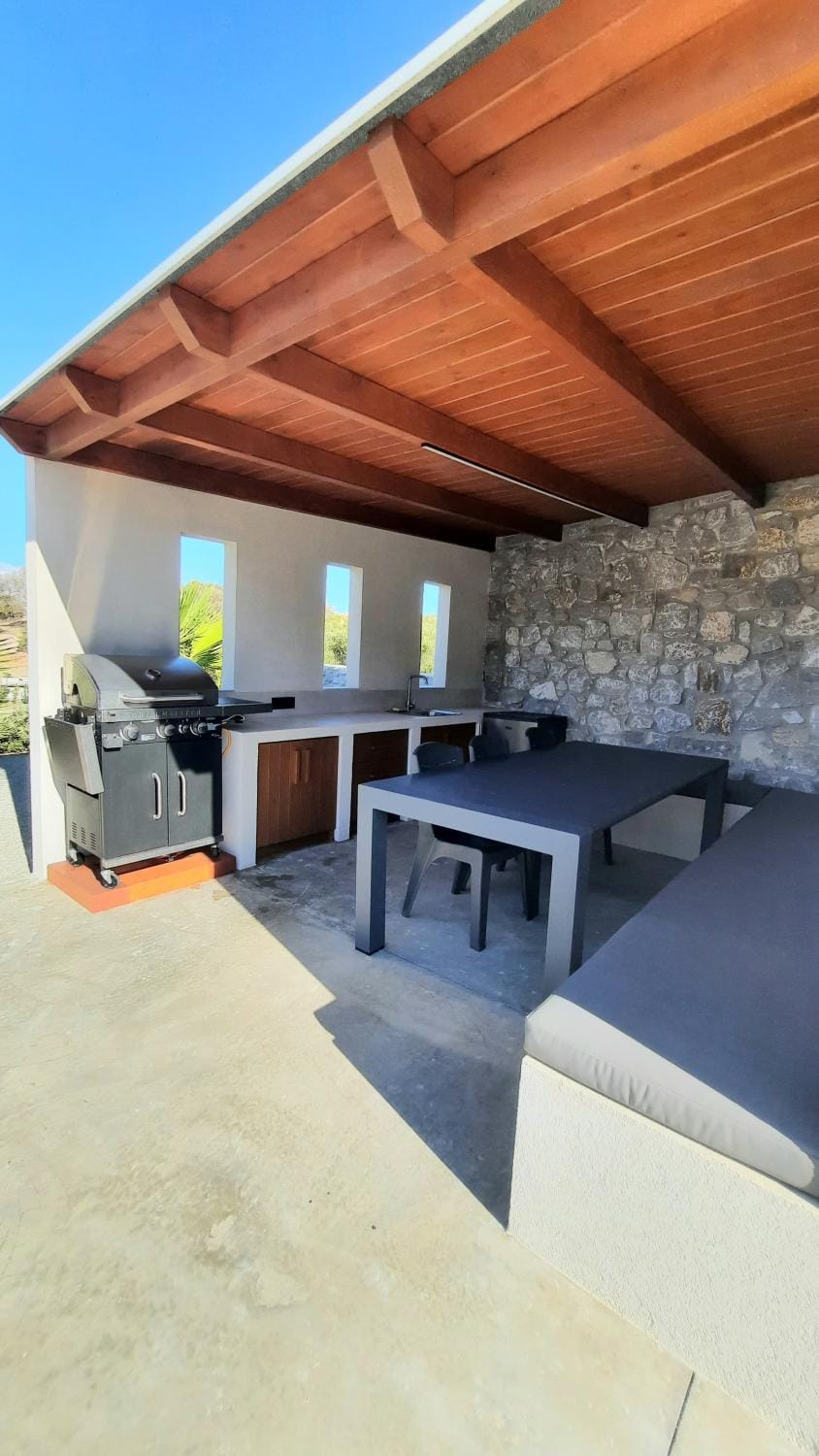 BBQ facilities, Balcony/Terrace, Dining area