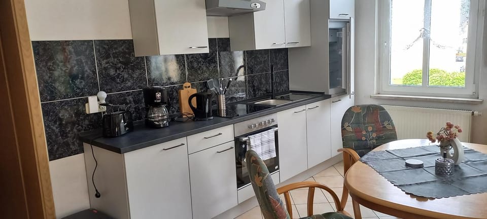 Coffee/tea facilities, Kitchen or kitchenette, pet friendly, stove, toaster