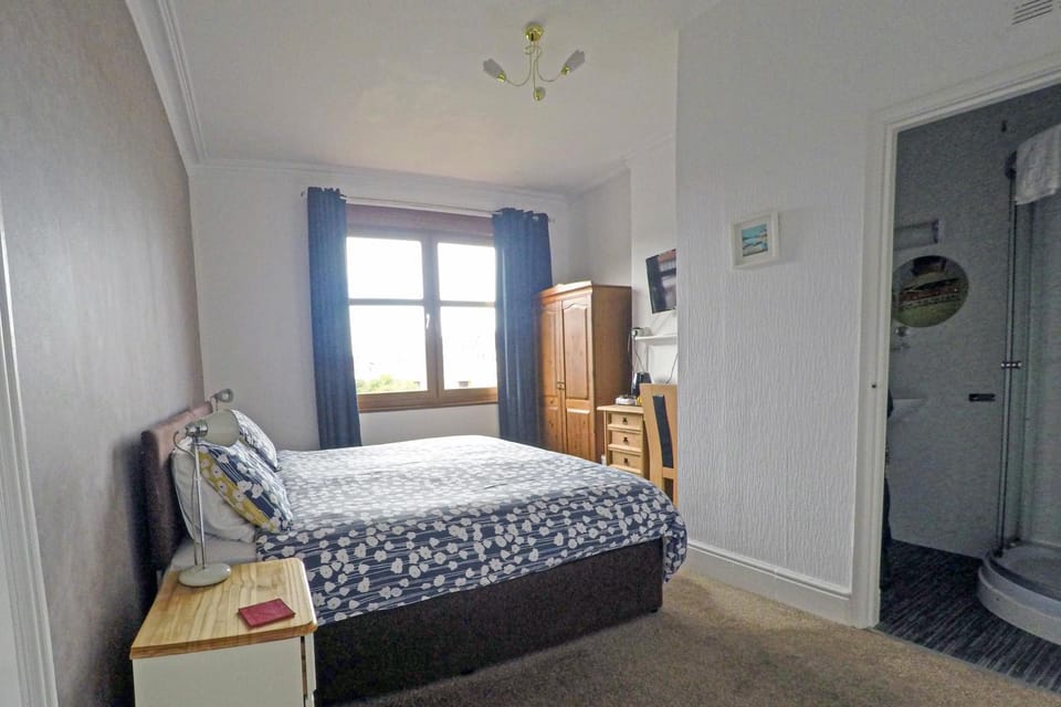 Bed, Bedroom, wardrobe