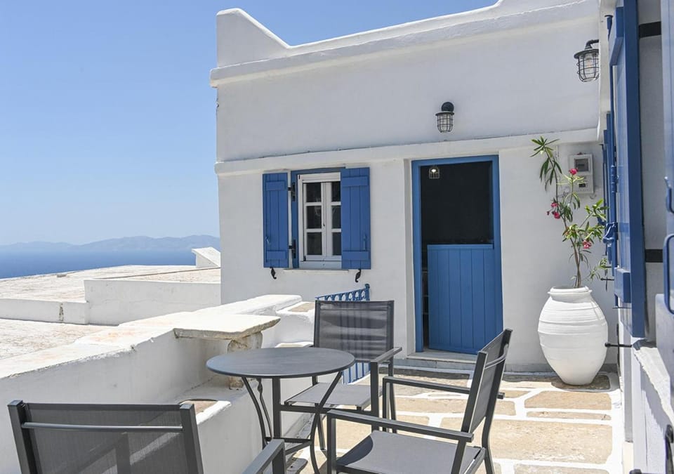 Property building, Natural landscape, View (from property/room), Balcony/Terrace, Sea view