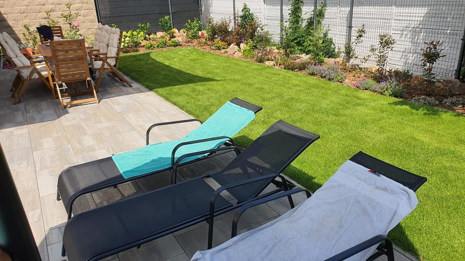 Patio, Garden, Garden, sunbed
