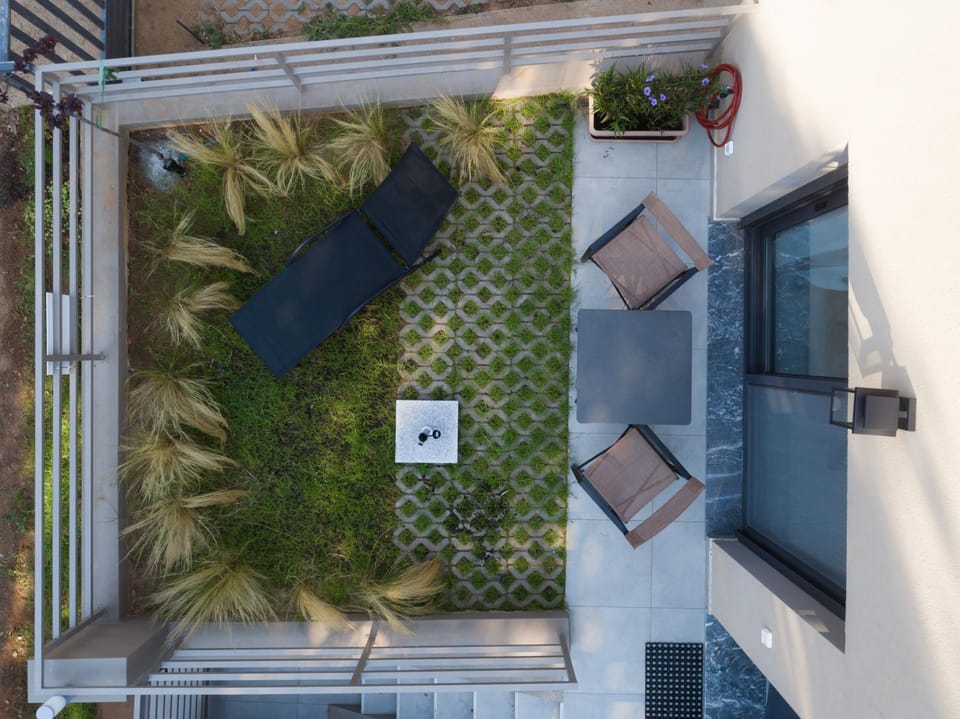 Garden, Balcony/Terrace