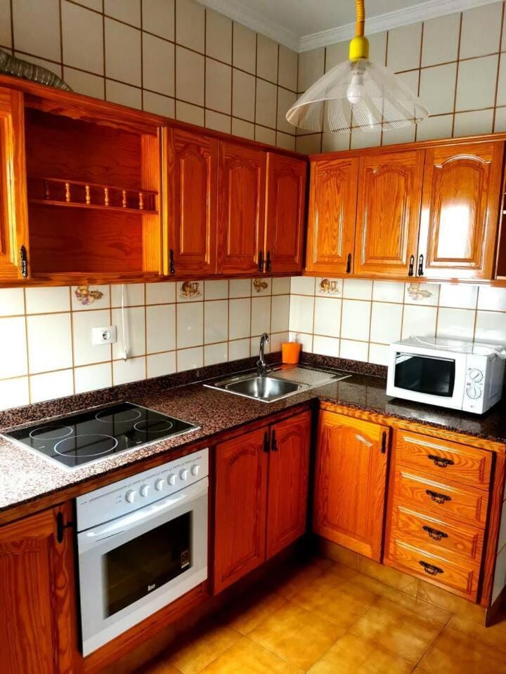 Kitchen or kitchenette, minibar, pet friendly, stove