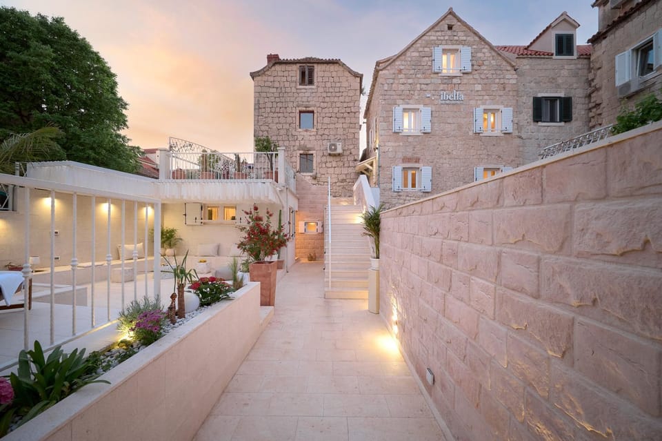 Property building, Garden