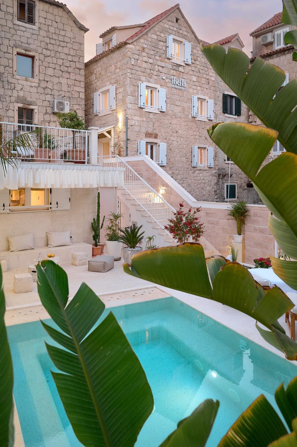 Property building, Swimming pool