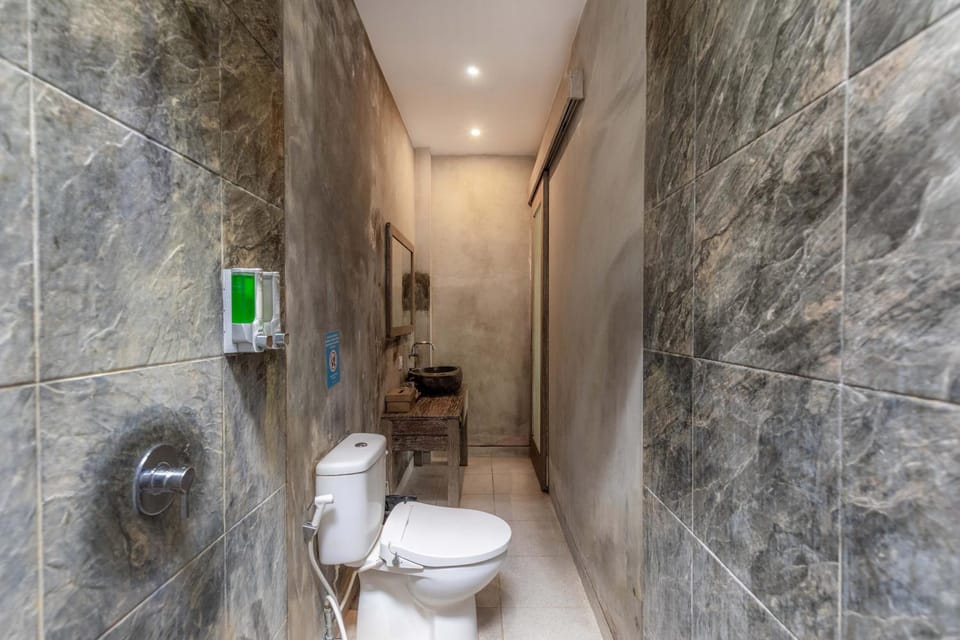 Bathroom, bidet