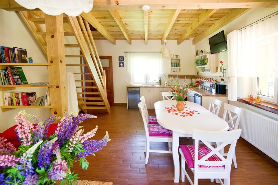 Communal lounge/ TV room, Kitchen or kitchenette