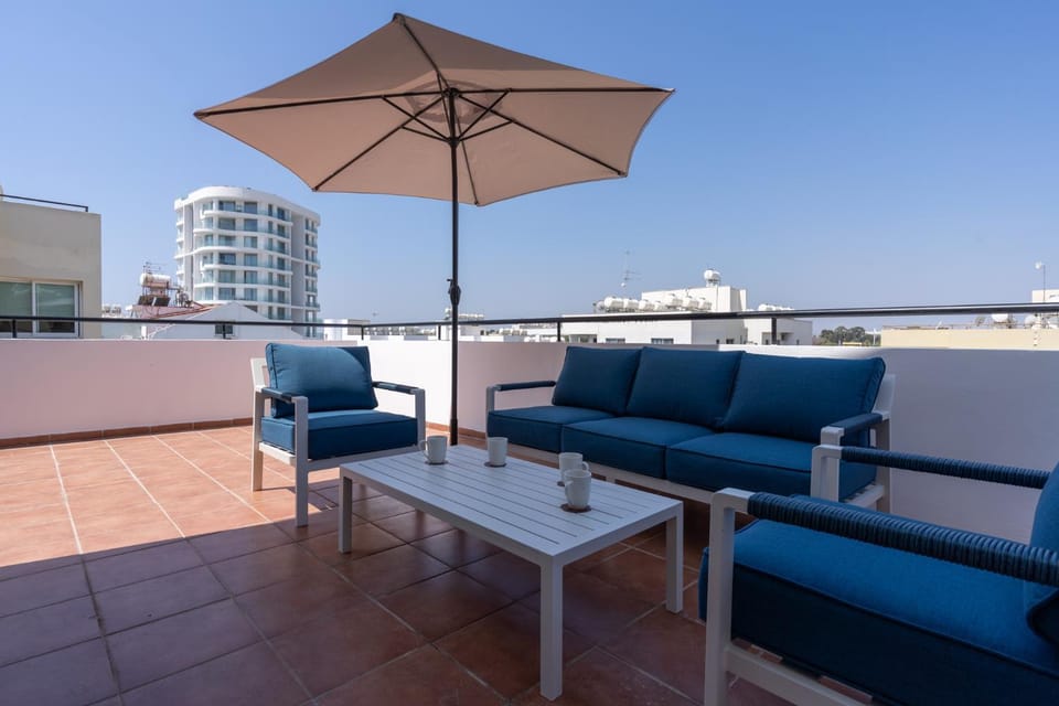 Balcony/Terrace, Seating area, Dining area