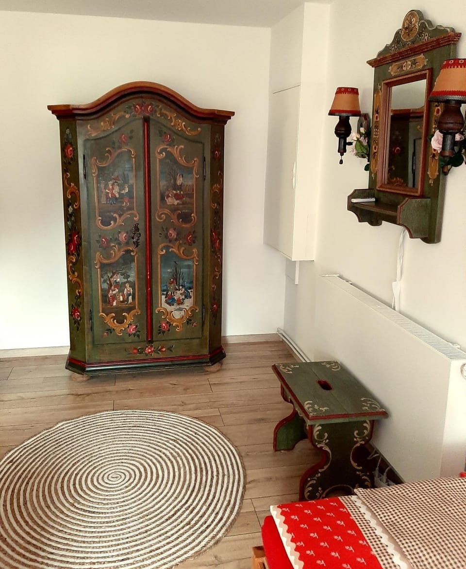 Decorative detail, wardrobe