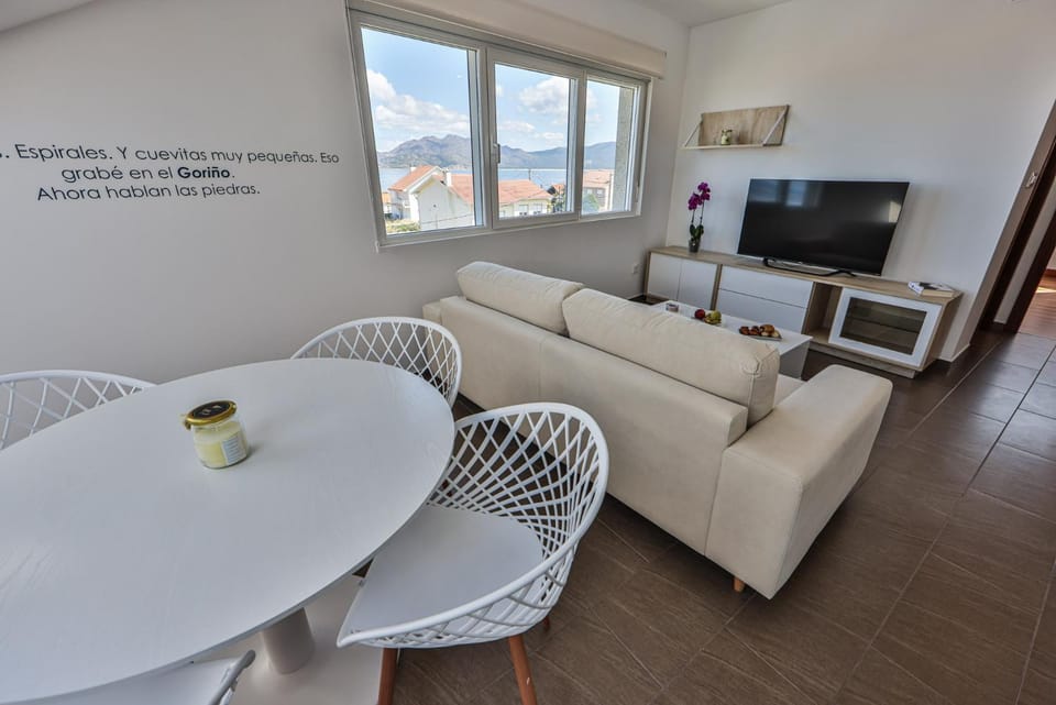 TV and multimedia, Living room, Dining area