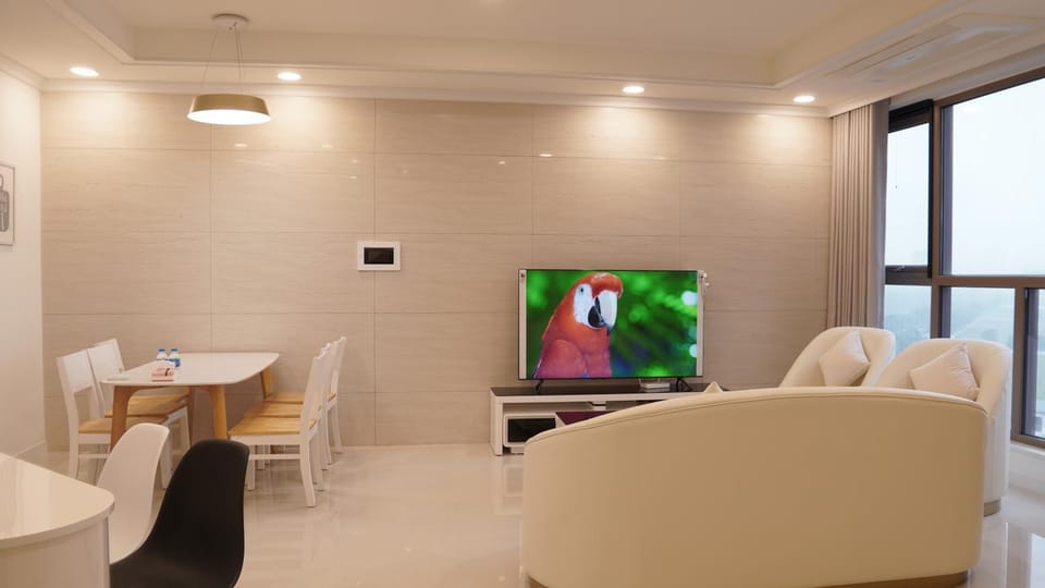 Communal lounge/ TV room, TV and multimedia, Seating area, Dining area, Evening entertainment