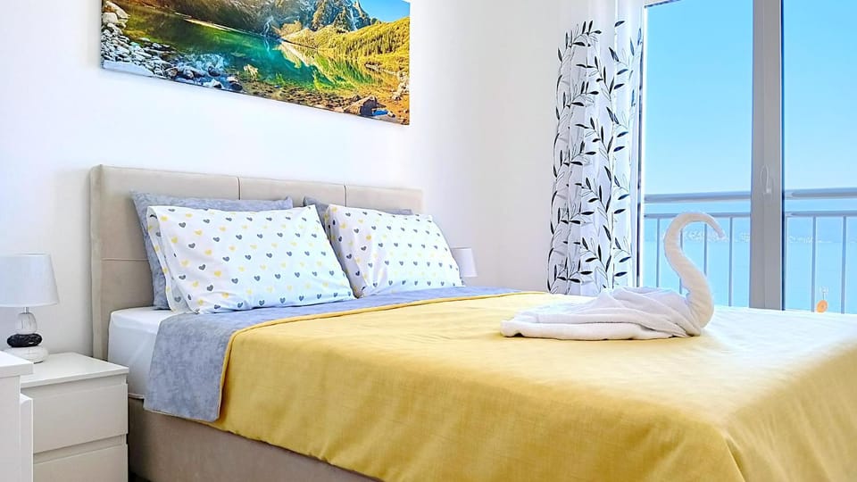 Bed, Photo of the whole room, Bedroom, Sea view