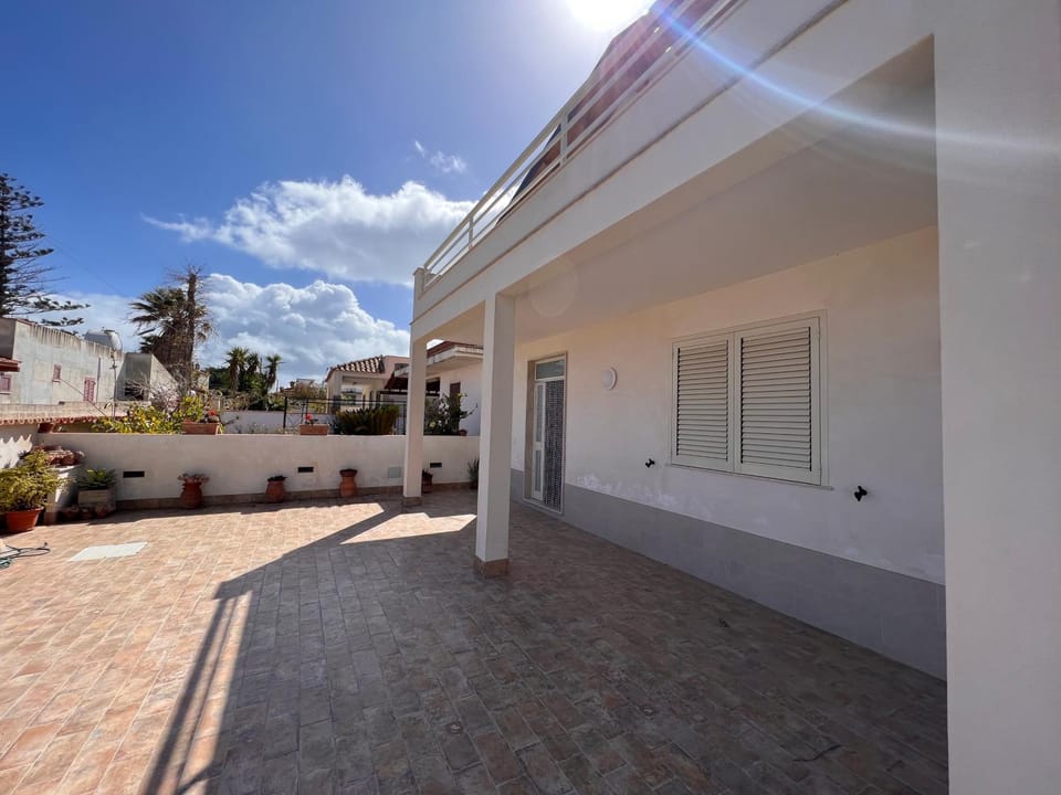 Property building, Day