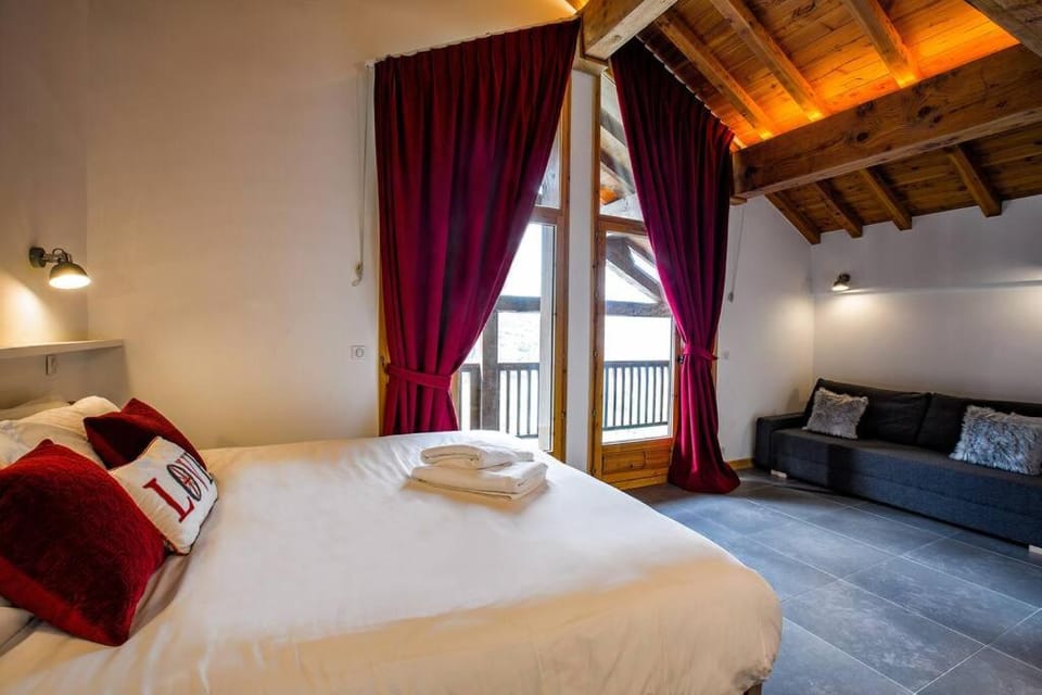 Toulouse - 3 bedroom apt close to the slopes with log fire Apartment in Sainte-Foy-Tarentaise