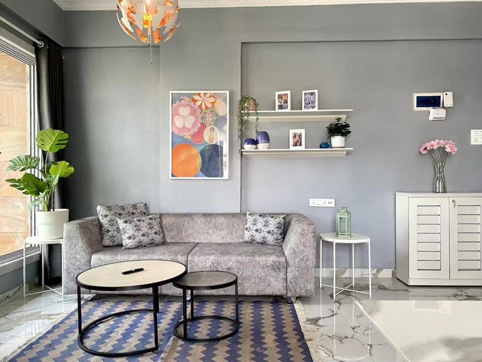 Living room, Decorative detail, Seating area