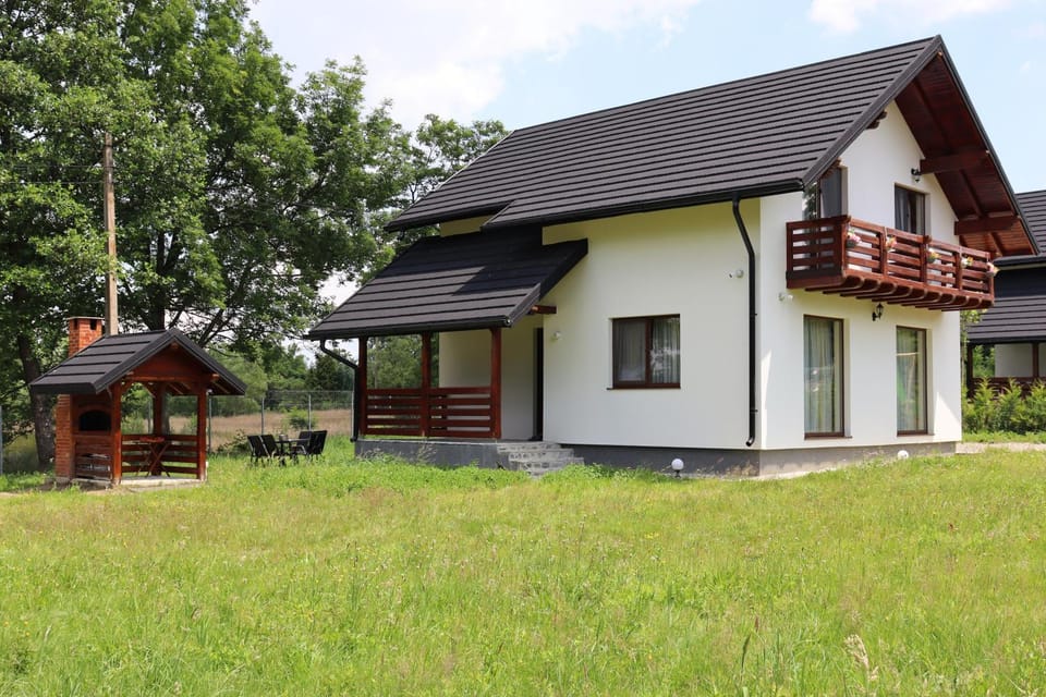 Property building, Natural landscape, Garden, Garden view