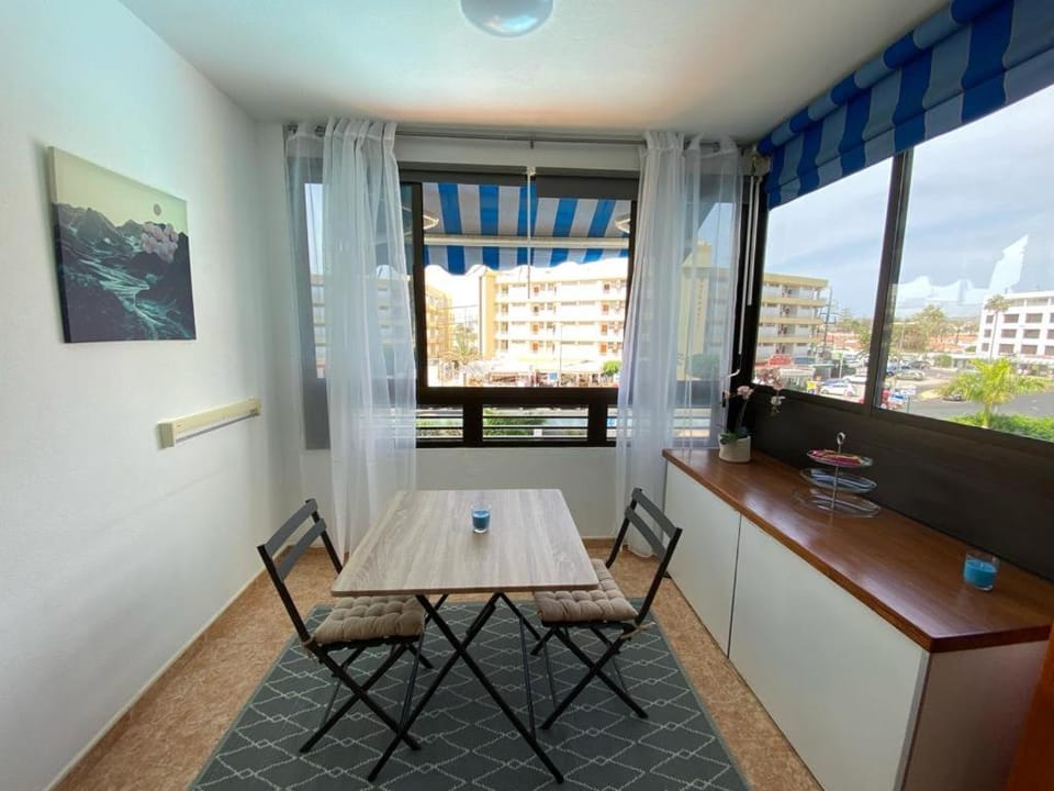 Balcony/Terrace, Living room, Seating area, Dining area