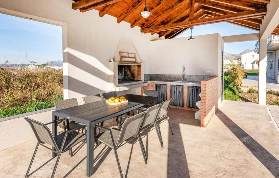 Villa Dolina House in Dubrovnik-Neretva County