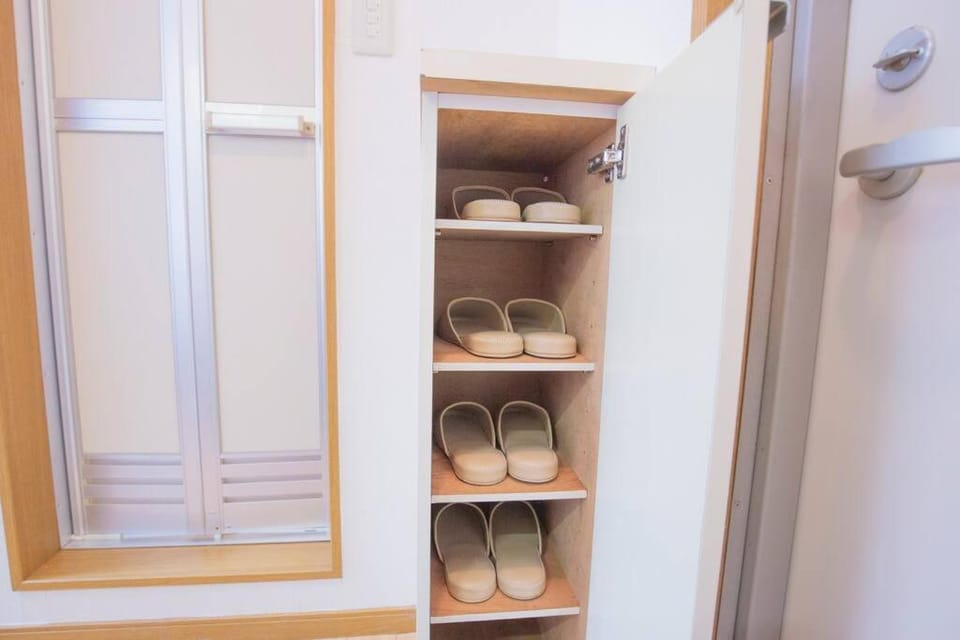 閑静な住宅街_暖かく居心地の良いデザイン SoW-2 Apartment in Shinjuku