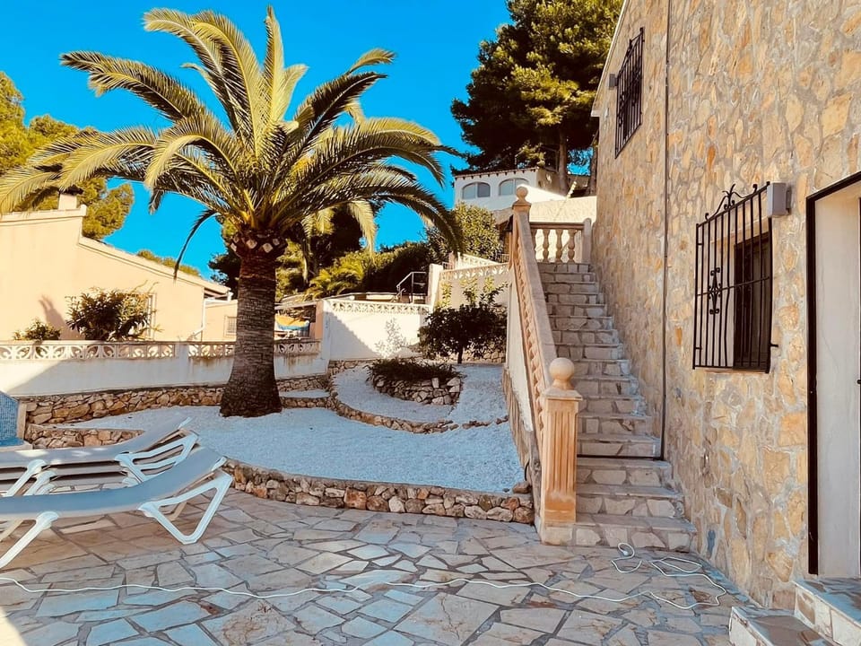 Property building, Garden
