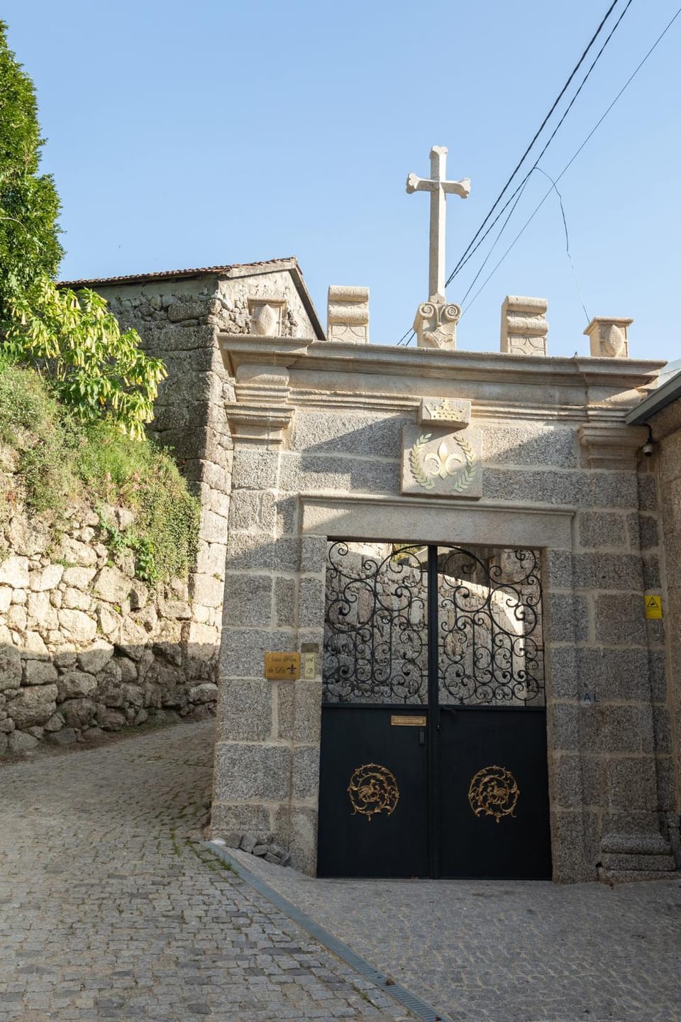 Facade/entrance