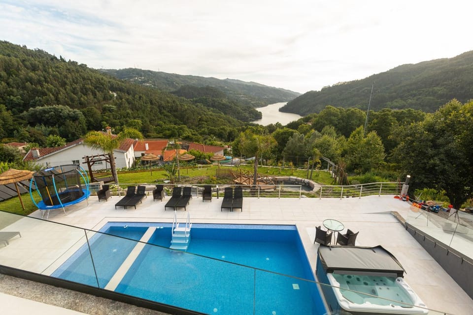 Garden, Hot Tub, View (from property/room), Garden view, Lake view, Mountain view, River view, Swimming pool