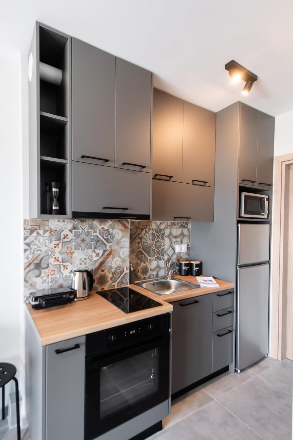 Kitchen or kitchenette, minibar, pet friendly, stove