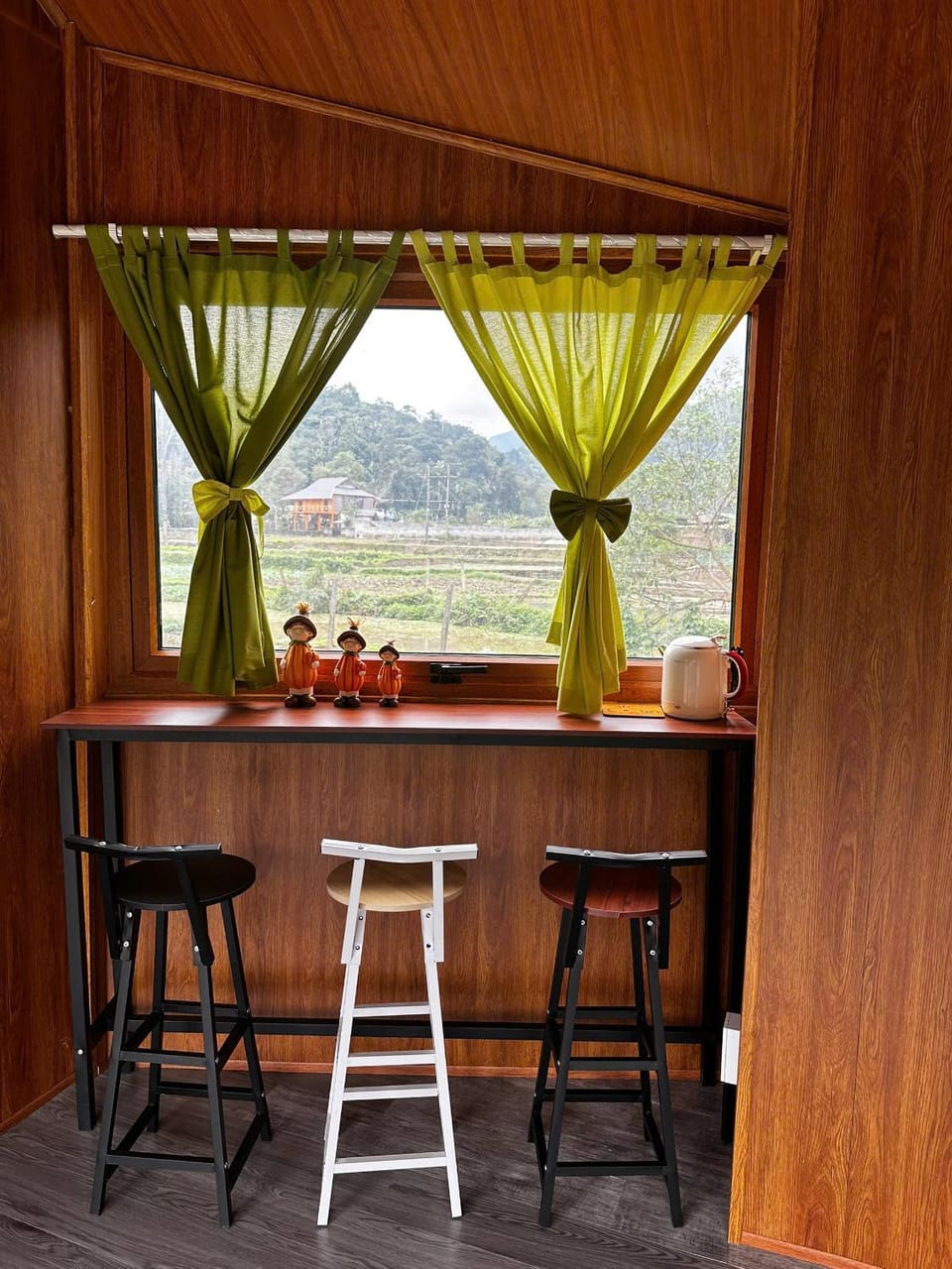 View (from property/room), Balcony/Terrace, Mountain view