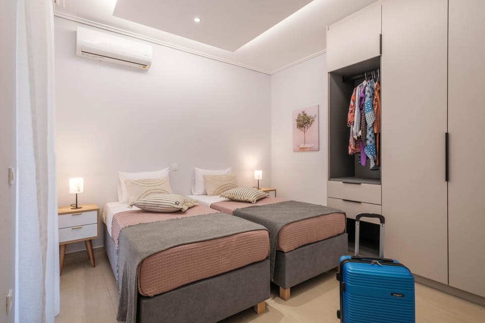 Bed, Bedroom, air conditioner