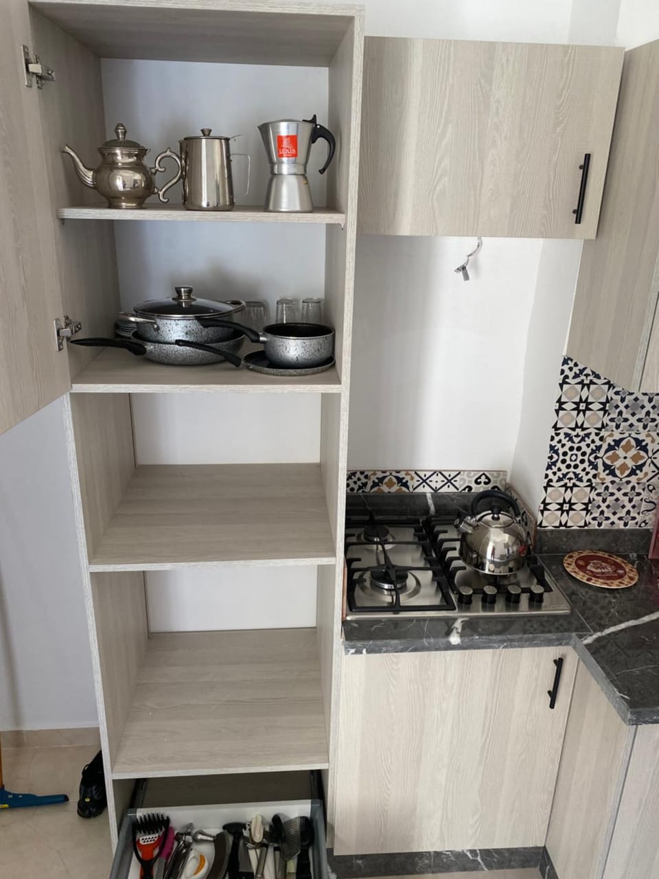 Kitchen or kitchenette