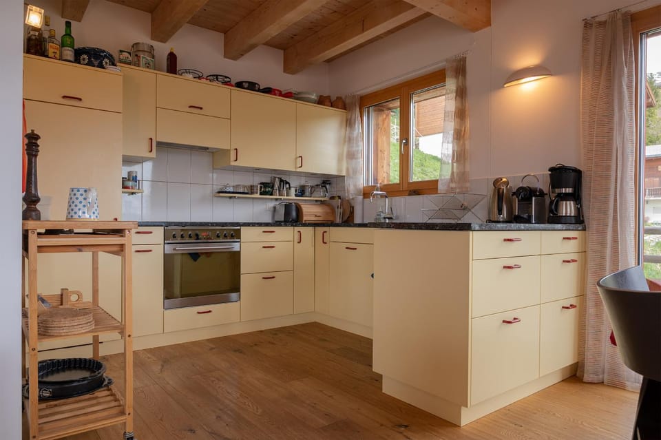 Kitchen or kitchenette, Dining area, dishwasher, stove, toaster