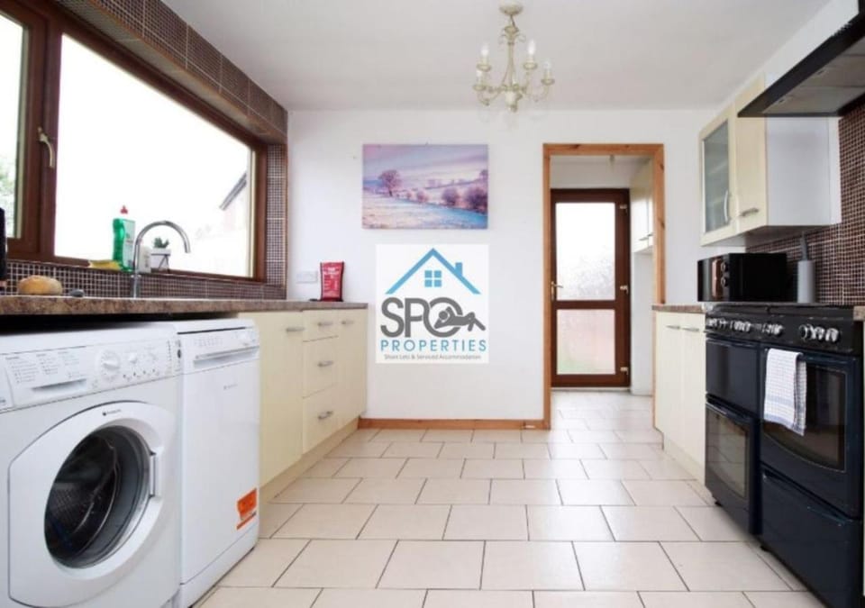 Kitchen or kitchenette, minibar, pet friendly, stove, washing machine