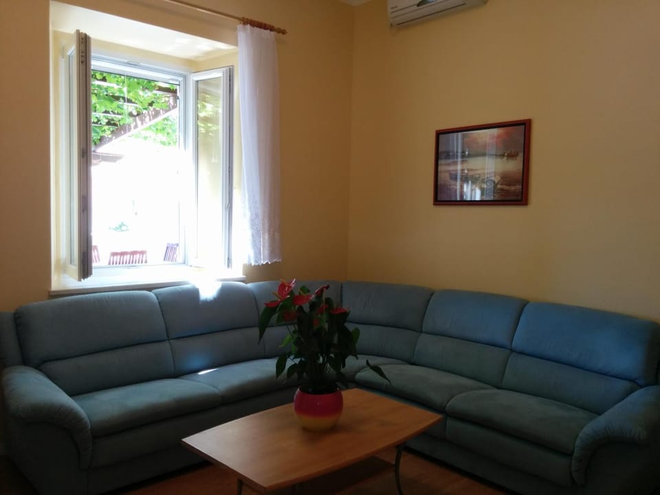Apartment Promenade Apartment in Istria County