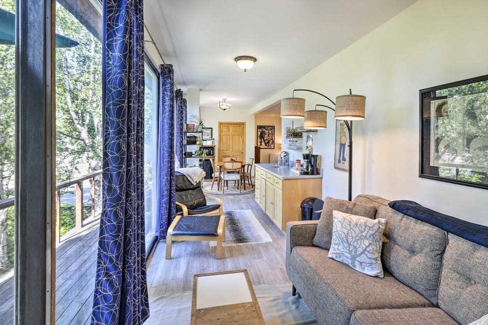 Walk to Cafes! Storybook-Style Fairbanks Studio Apartment in Fairbanks