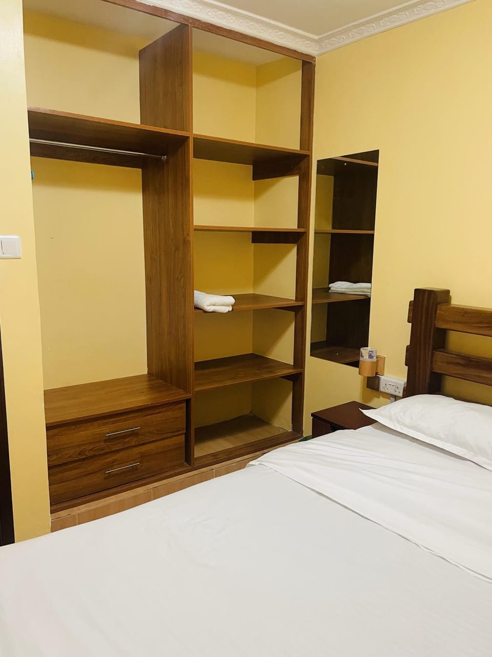 Bedroom, wardrobe