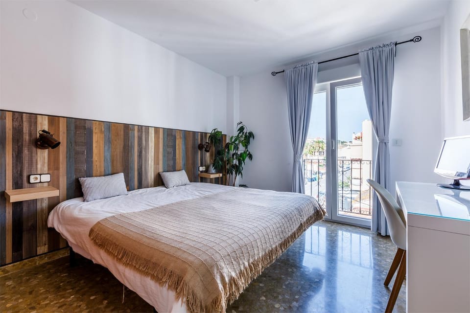 A&N Caleta Marina View Apartment 2BR Near Beach Apartment in Axarquía