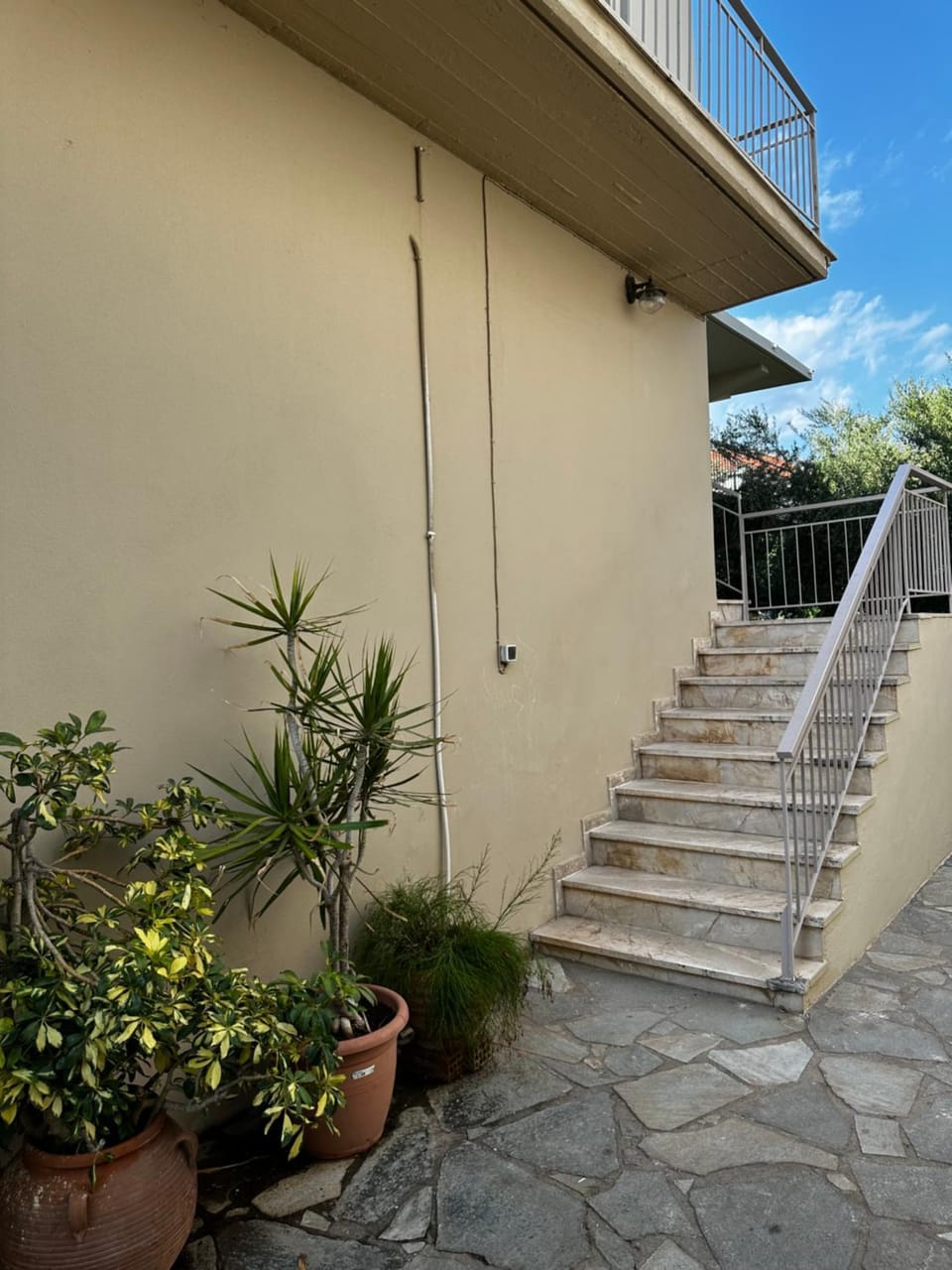Facade/entrance