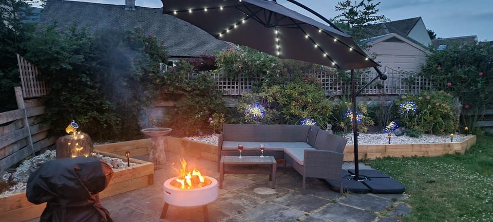 Patio, Garden, Seating area, Garden view